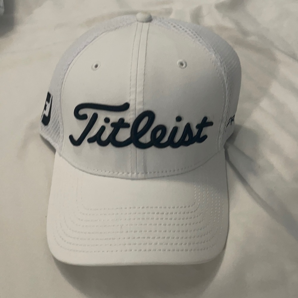 NWOT Titleist white golf hat.
